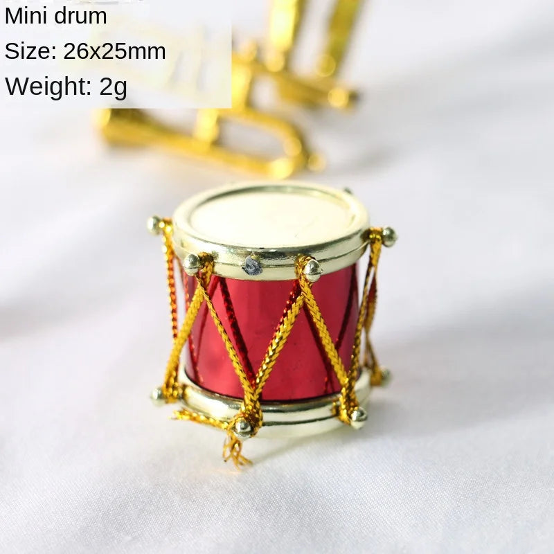 Saxofone miniatura para Dollhouse, modelo de instrumentos musicais clássicos, mini ornamentos musicais, presentes de Natal, acessórios para decoração