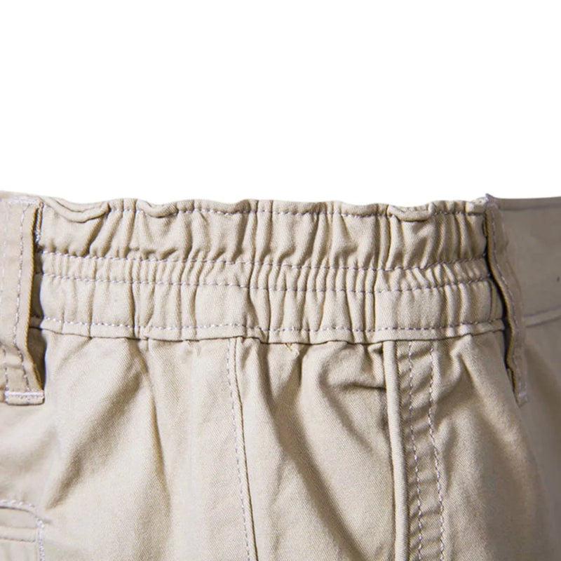 🌟 Minimalismo Chic – Bermuda Lisa com Cintura Elástica